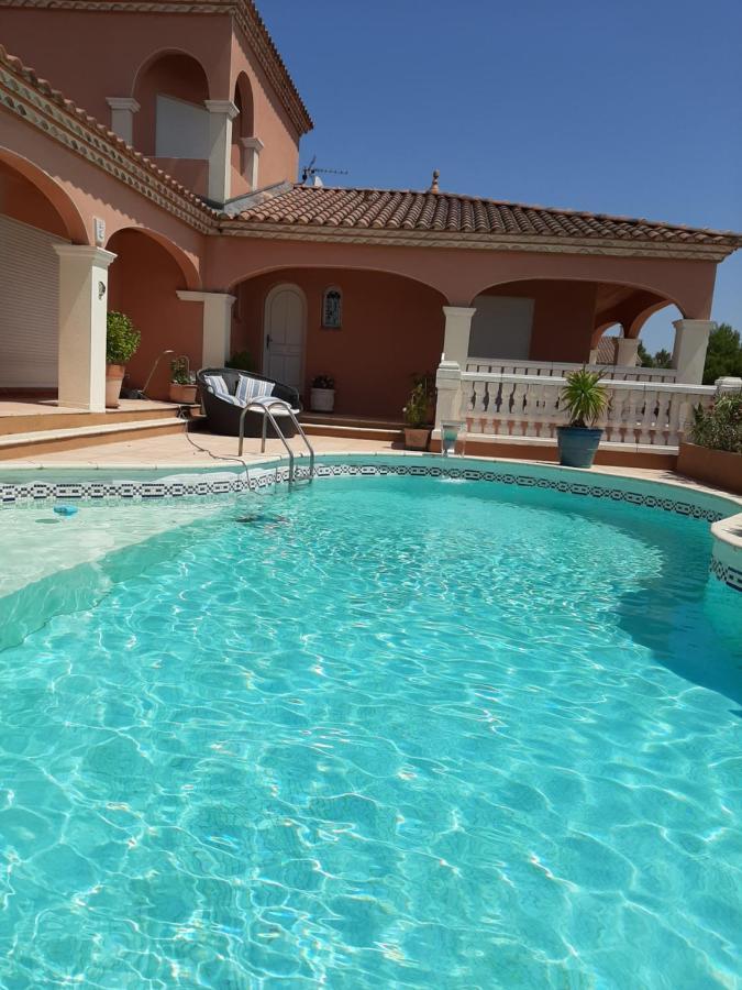Bed and Breakfast Les Collines D'Ugernum Beaucaire  Exterior foto